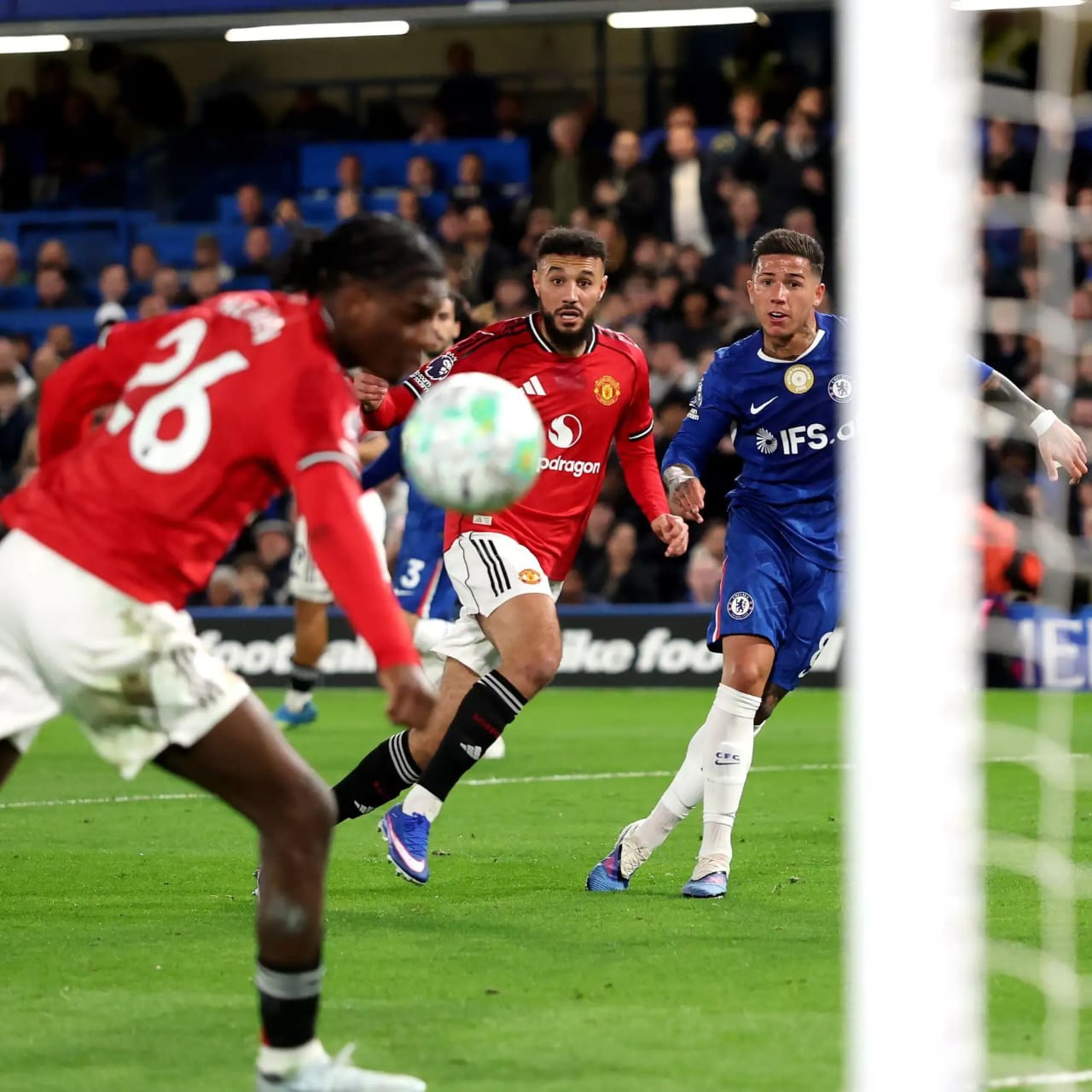 تشيلسي يغرق بخسارة جديدة أمام اليونايتد