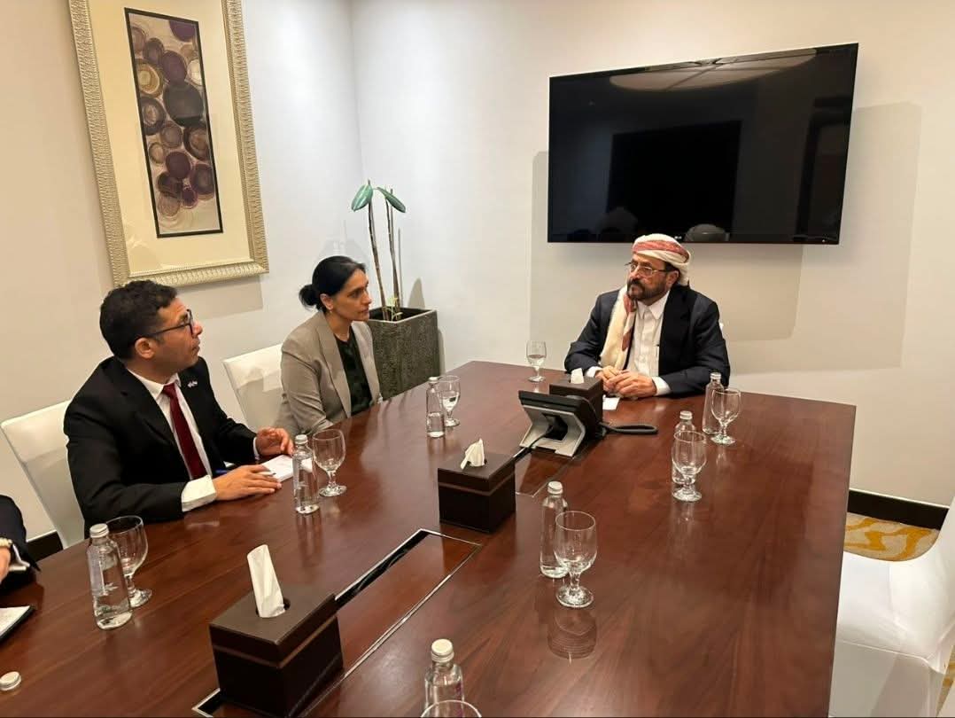 العرادة يلتقي السفيرة البريطانية لبحث مستجدات الأوضاع ودعم مسار الإصلاحات الحكومية