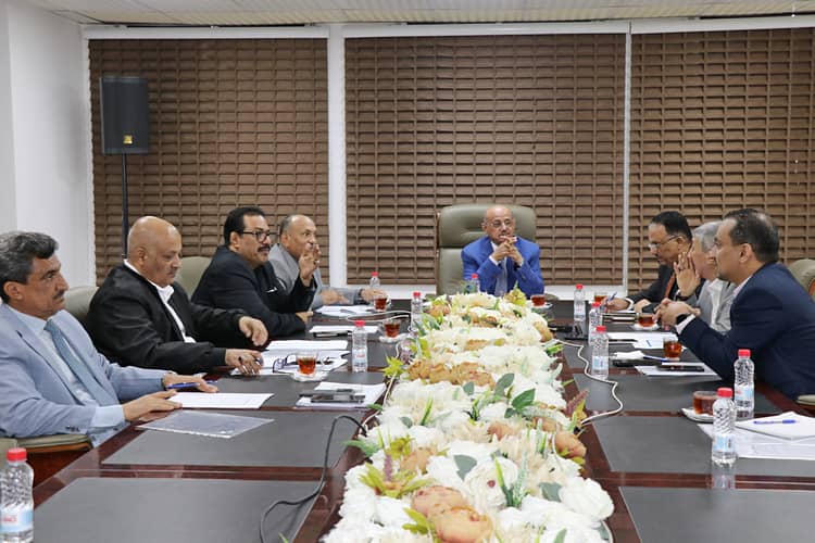 لجنة الواردات تشدد على المستوردين والبنوك ضرورة الإلتزام بالضوابط والآليات