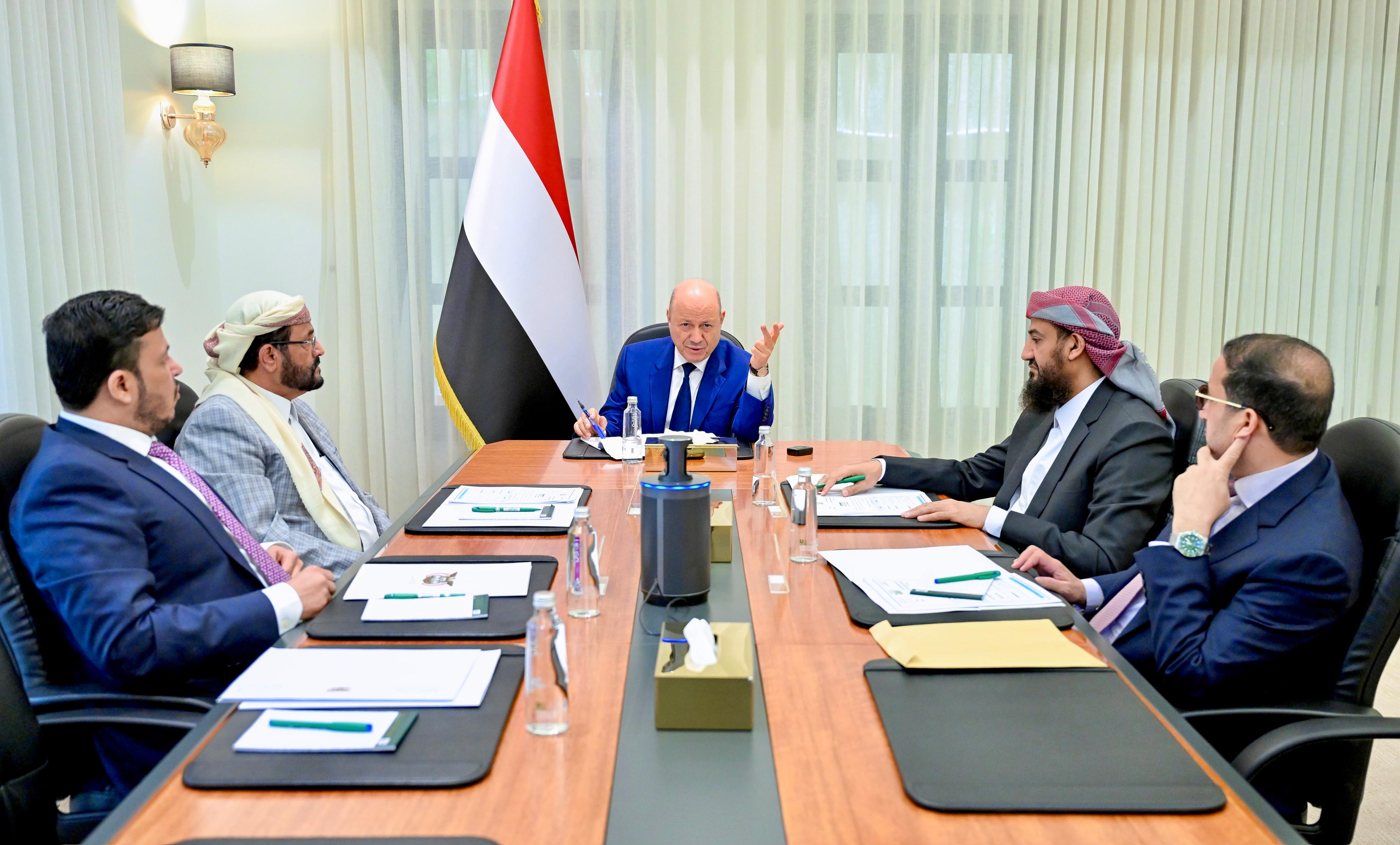 الرئاسي يناقش آليات الإستجابة لتداعيات التطورات المحلية والإقليمية