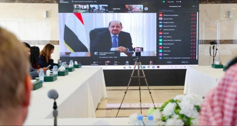 الحكومة اليمنية تعيد ترتيب البيت الداخلي استعدادا لمواجهة الحوثيين