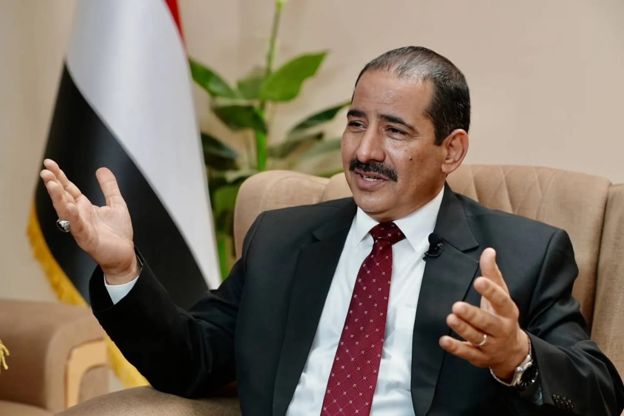 خططت لاستهداف شخصيات بارزة.. وزير الداخلية: خلايا الاغتيالات في عدن مموّلة خارجياً وتسعى لإفشال الدولة (حوار)