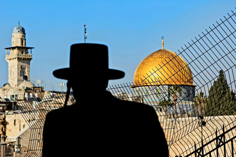 لأول مرة منذ 1967.. الاحتلال يمنع صلاة العيد في المسجد الأقصى