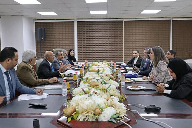 محافظ البنك المركزي اليمني يبحث مع البنك الدولي جهود تخفيف تداعيات الصراع القائم في المنطقة