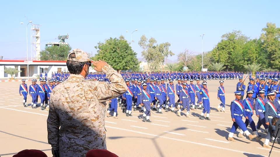كلية الطيران والدفاع الجوي تحتفي بالذكرى الـ58 لعيد الاستقلال الوطني بحضور رئيس الأركان