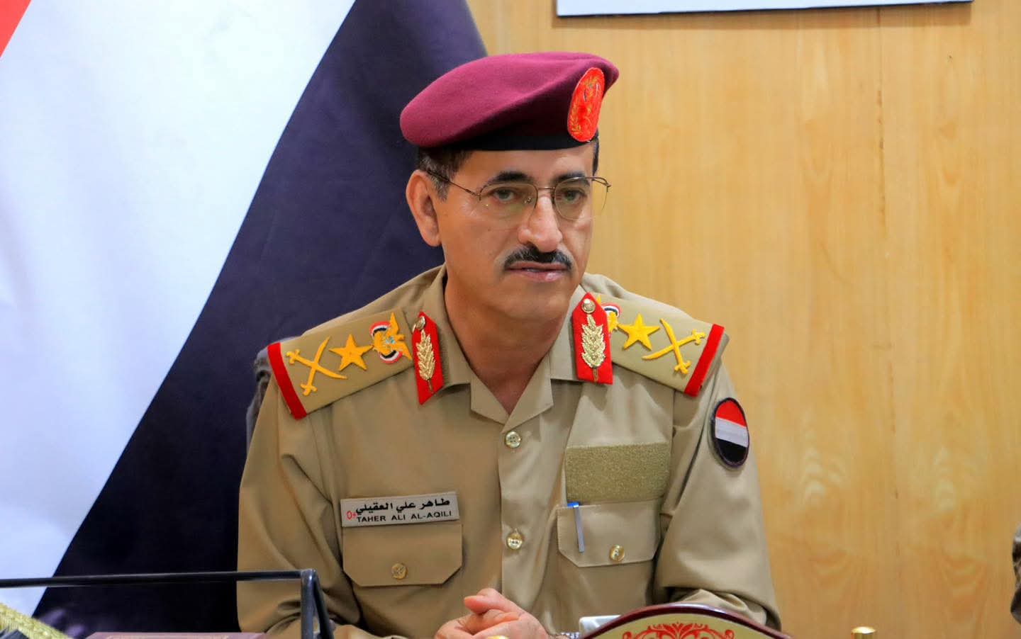 وزير الدفاع يشيد بدور دائرة التوجيه المعنوي في معركة الوعي الوطني