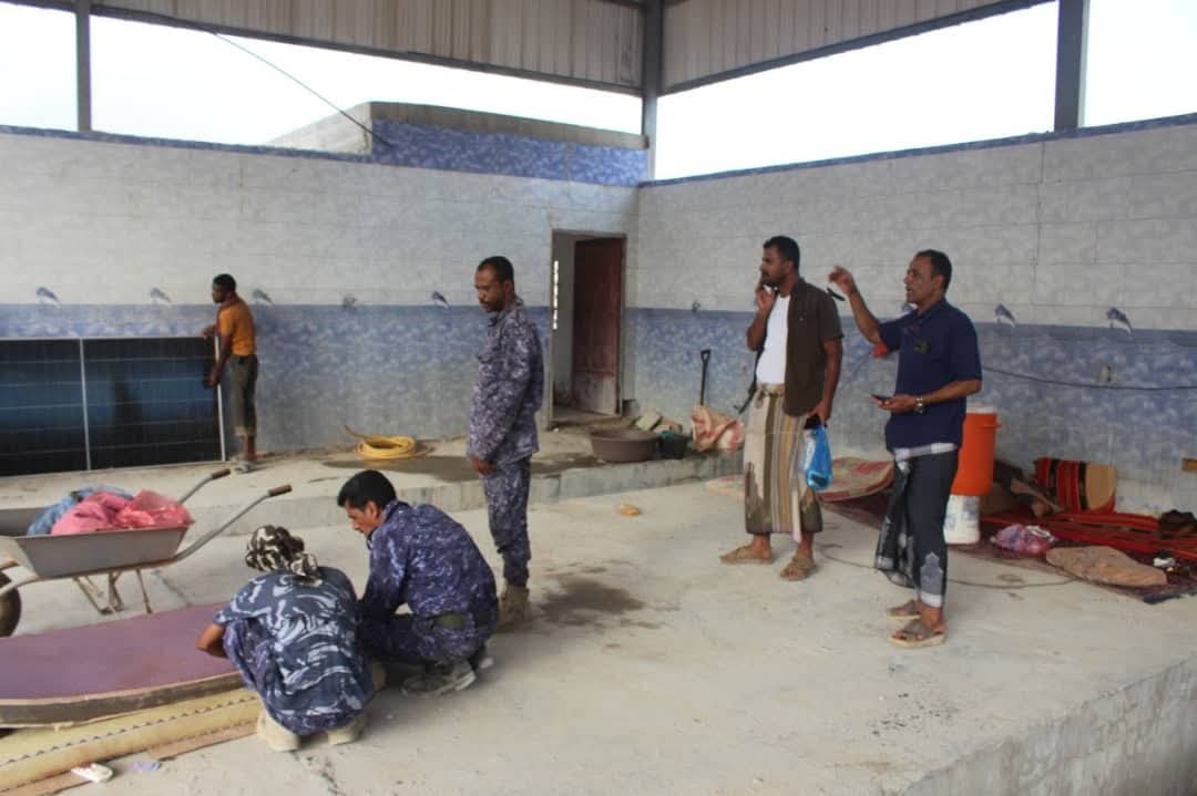 مداهمات تضبط 4 معامل “غير قانونية” لتعدين الأحجار في حضرموت (صور)
