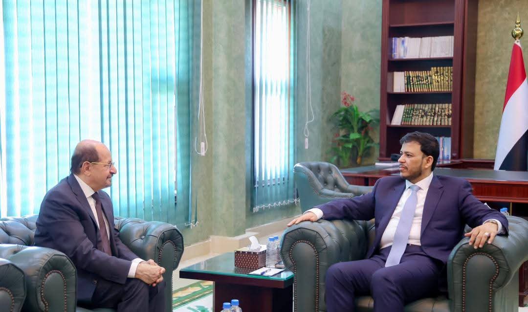 الدكتور عبدالله العليمي يشيد بجهود الحكومة في مسار الإصلاحات الاقتصادية والإدارية