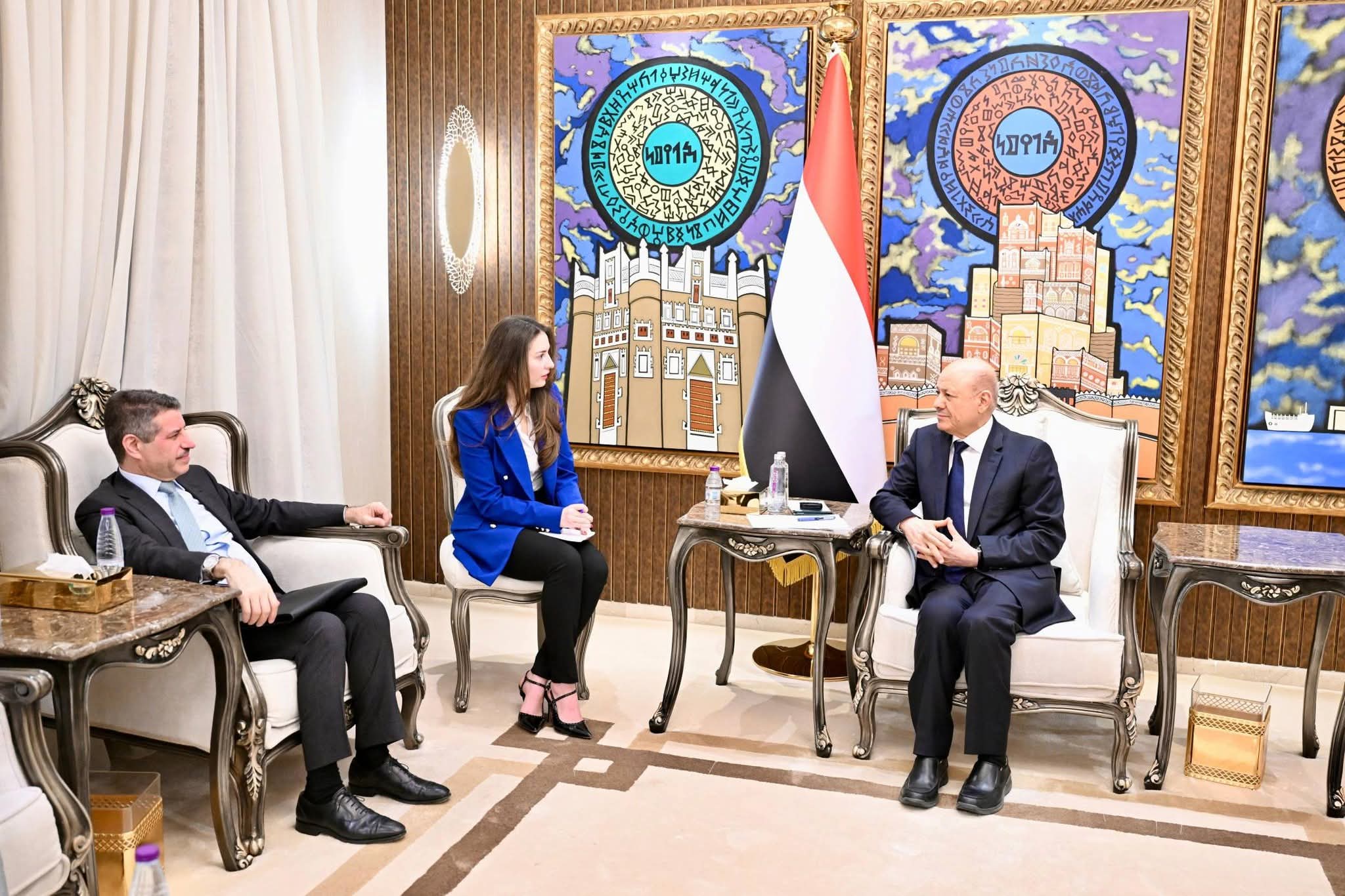 الرئاسي يحذّر من تحركات جديدة لإيران والحوثيين في اليمن