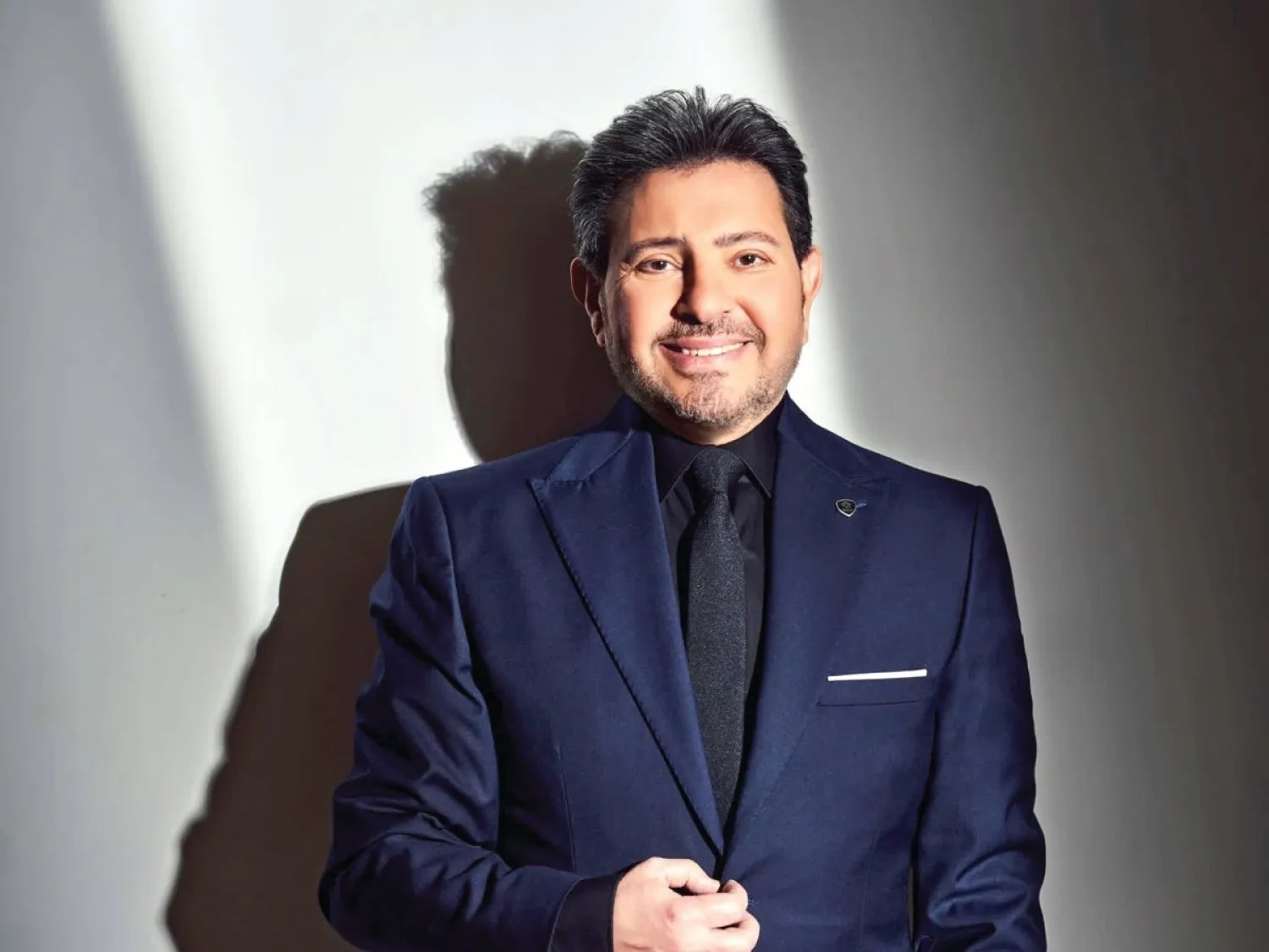وفاة أمير الغناء العربي هاني شاكر عن عمر ناهز 73 عاماً