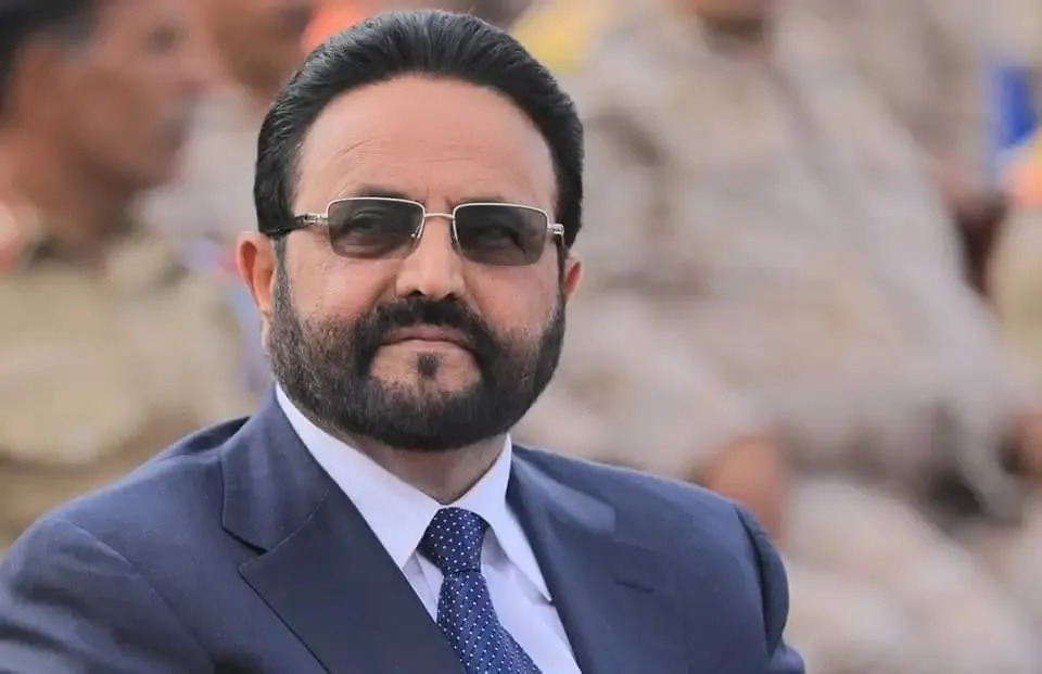 العرادة يهنئ خريجي كلية الطيران ويؤكد: خطوة هامة لإعادة بناء الجيش واستعادة الدولة