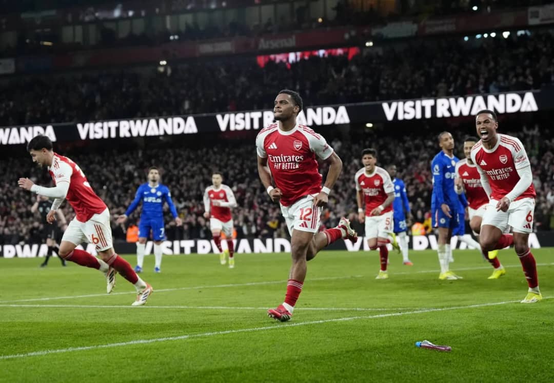 آرسنال يبتعد بالصدارة “برأسيتين” في تشيلسي