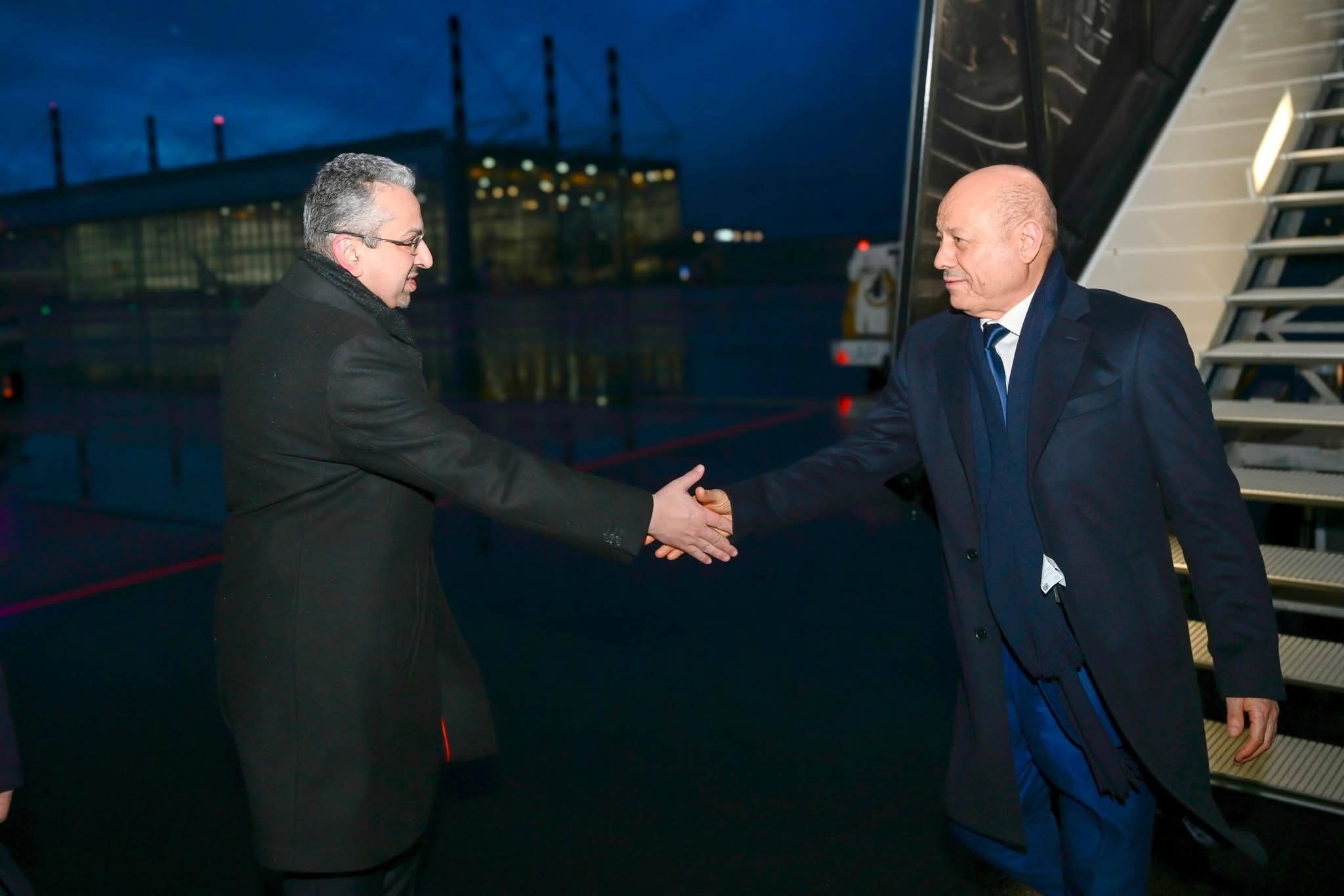 رئيس مجلس القيادة يصل ميونيخ للمشاركة في مؤتمر الأمن الدولي