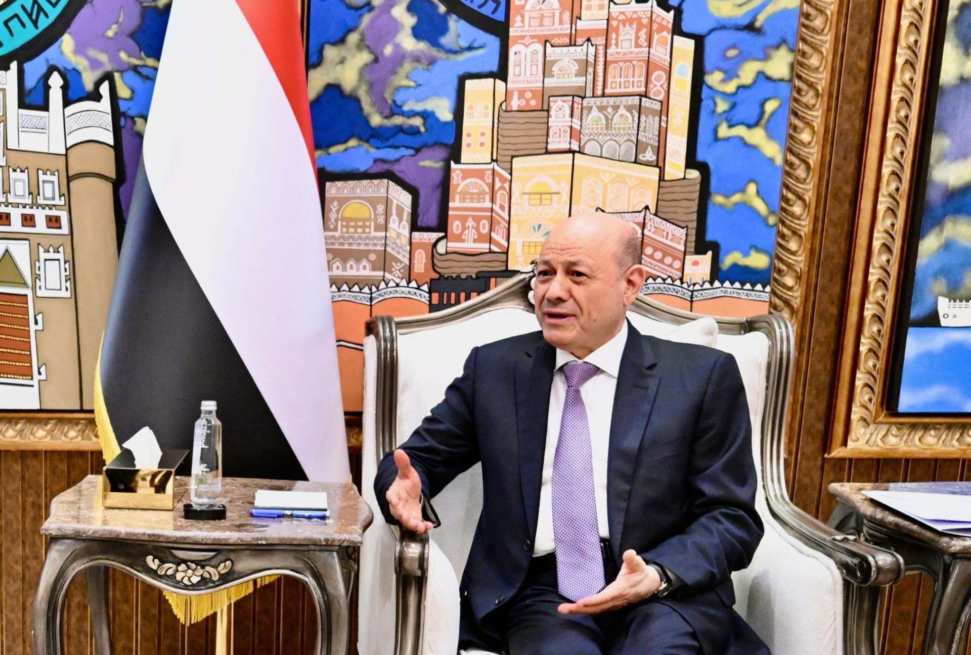 الرئيس اليمني يدعو لإغلاق ملف الجماعات المسلحة المرتبطة بإيران