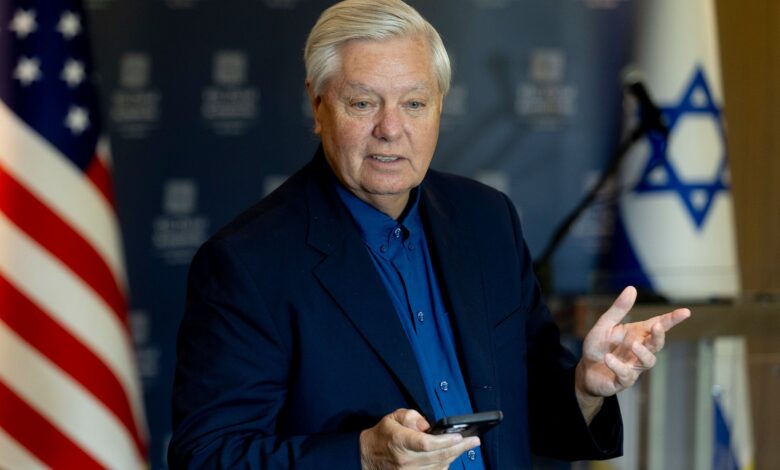 سيناتور أمريكي يكشف تفاصيل التنسيق السري بين الإمارات والاحتلال الإسرائيلي