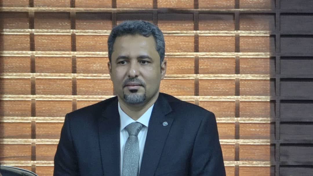 استجابة لمطالب النقابة.. الحالمي يوجه باعتماد حافز شهري لمعلمي لحج وإعفاؤهم من رسوم المستشفيات