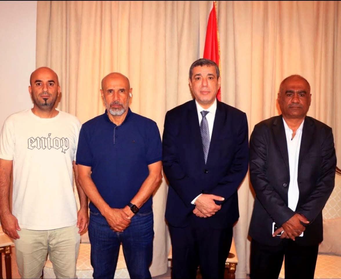 السفير بادي يستقبل قيادة بعثة منتخبنا الوطني ويحث الجماهير على المؤازرة في مواجهة لبنان