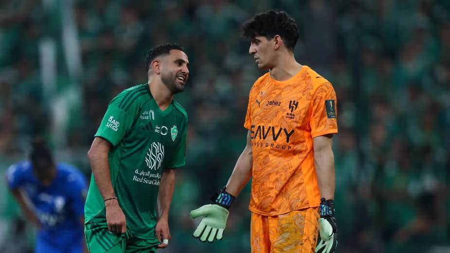 بطل الكلاسيكو.. بونو يهزم ميندي ويقود الهلال لنهائي كأس الملك