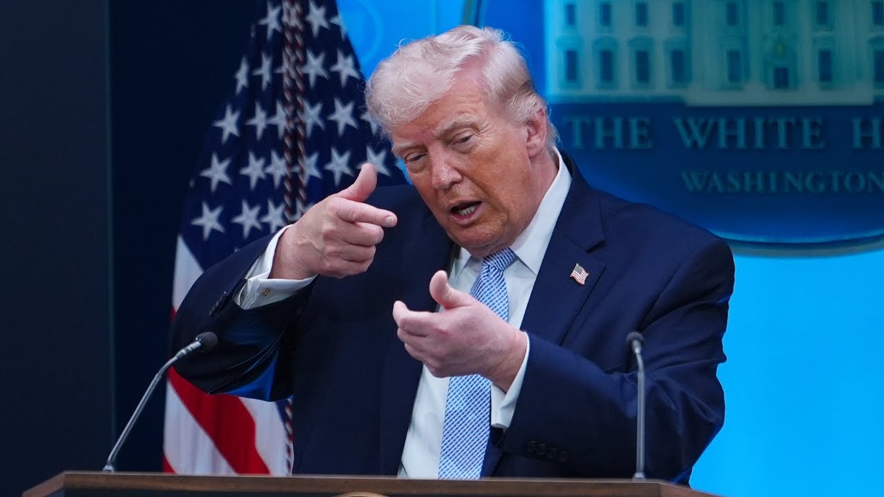 الرئيس الأمريكي: سنبدأ فرض حصار بحري على مضيق هرمز