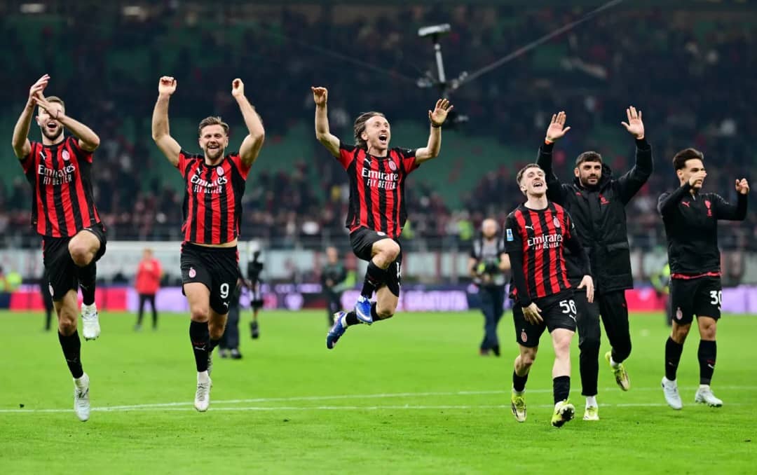 ميلان يهزم إنتر في “ديربي الغضب”