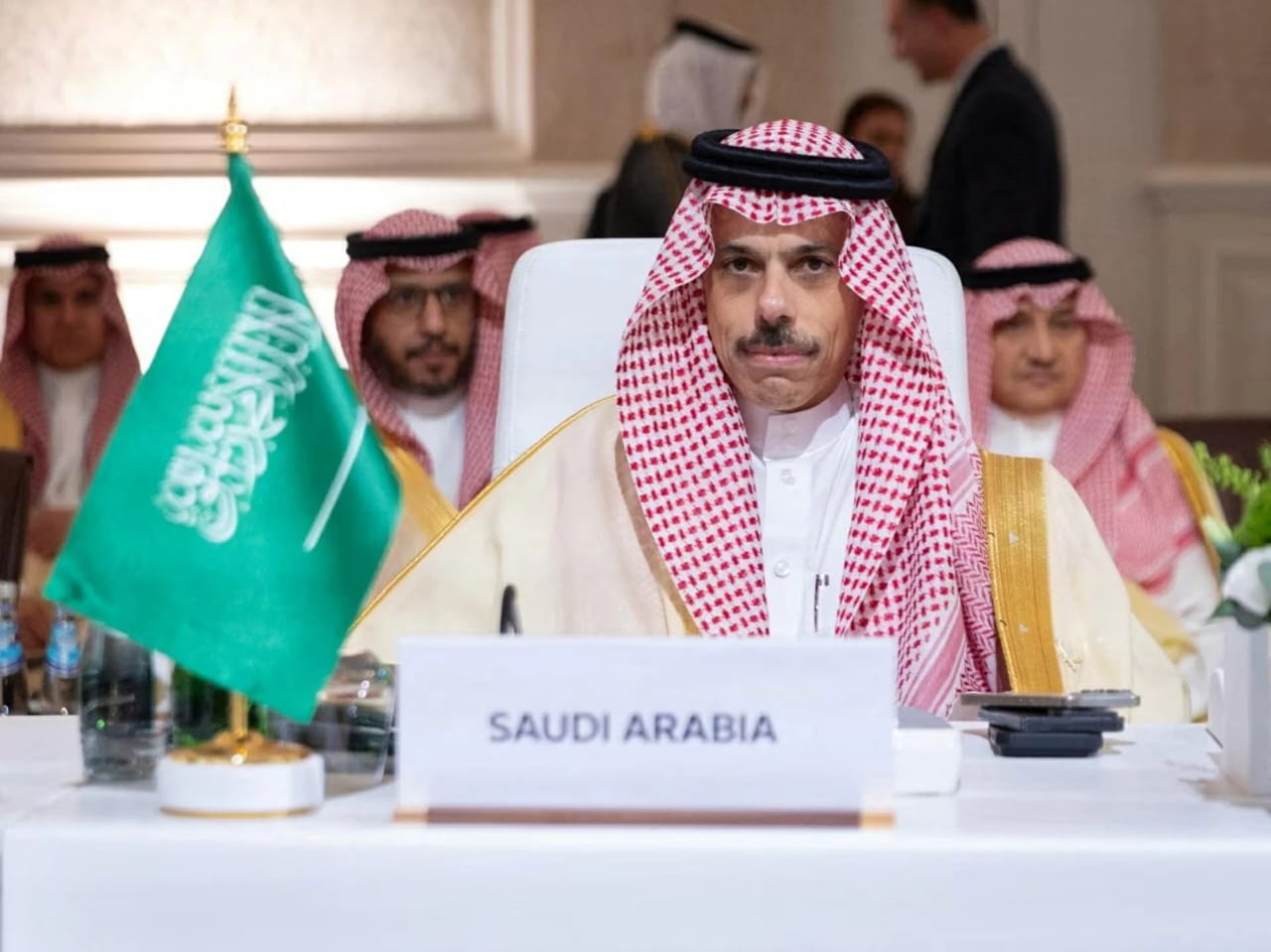 وزير الخارجية السعودي: نقدر تجاوب ترمب لمنح فرصة لإنهاء الحرب