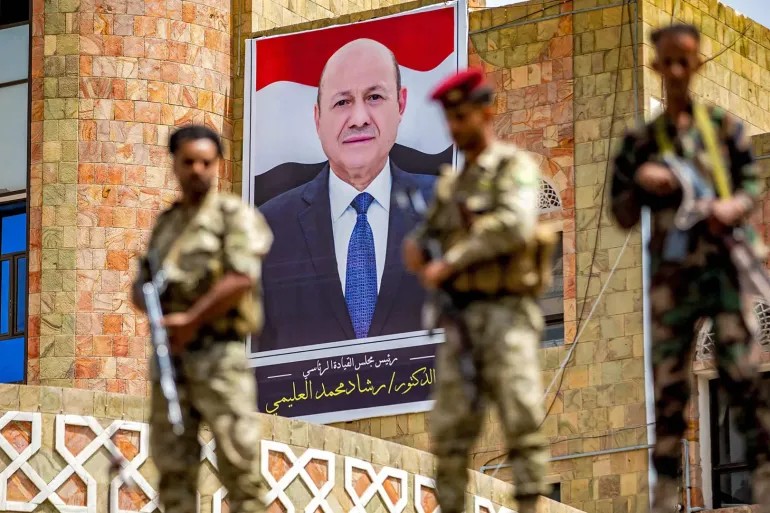 بعد سنوات من التعدد والانقسام.. إجراءات لتوحيد التشكيلات الأمنية والعسكرية في اليمن