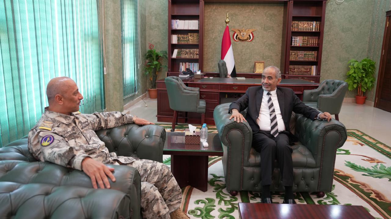 الفريق محمود الصبيحي يؤكد أهمية تعزيز قدرات مصلحة خفر السواحل