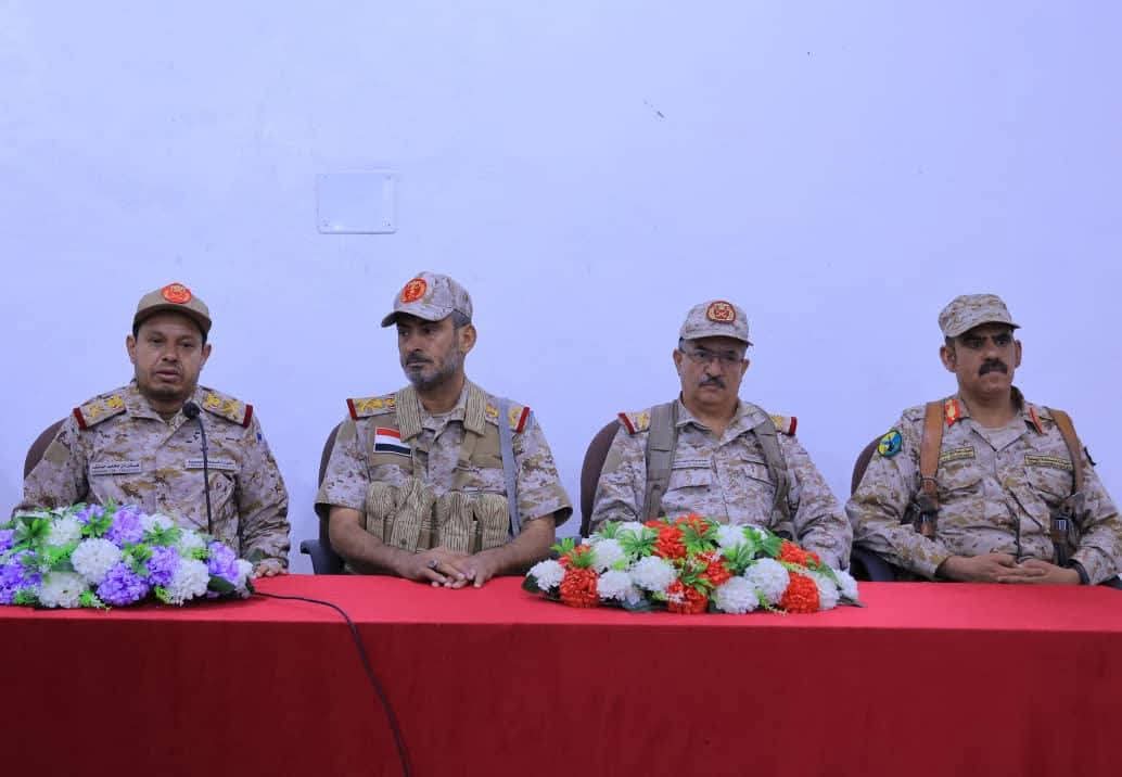 رئيس الأركان يطلع على الجاهزية القتالية بالمنطقة العسكرية السادسة