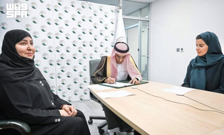 اتفاق سعودي أممي بـ3 ملايين دولار لتعزيز خدمات الحماية للنازحين واللاجئين في اليمن