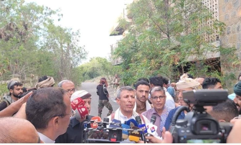 تعز تعلن فتح المنفذ الشرقي للمدينة أمام المسافرين طوال رمضان