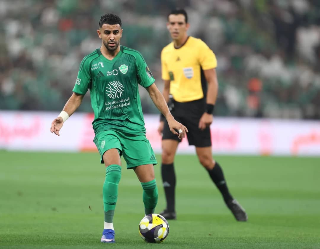 فنربخشة يفاوض رياض محرز لإعادته إلى أوروبا