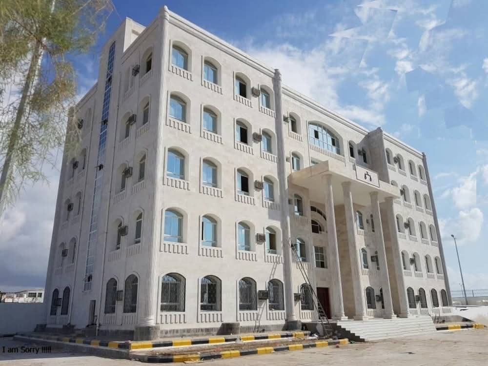 مصدر قضائي: النيابة العامة تباشر التحقيق في قضايا ابتزاز إلكتروني وتوجه بضبط مشتبهين