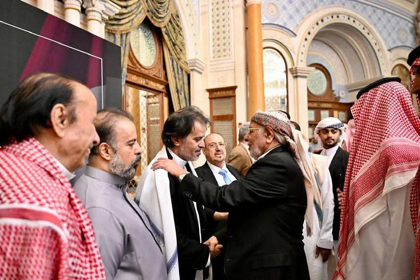 قيادات الدولة وجموع المواطنين يقدمون واجب العزاء بوفاة الرئيس السابق عبدربه منصور هادي