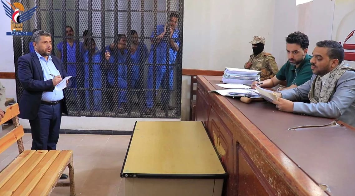 محكمة حوثية تقضي بإعدام 19 شخصاً بتهم “إعانة العدو” والإرهاب