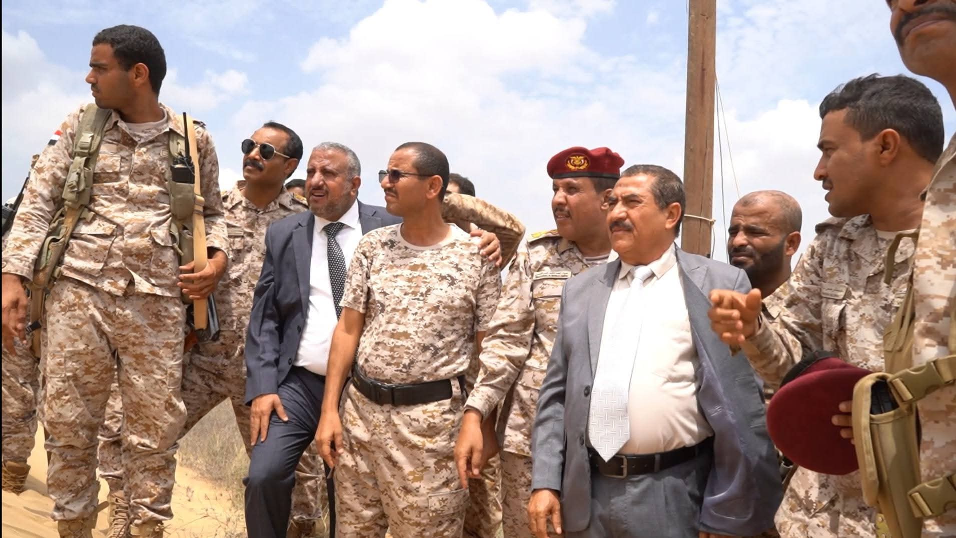 محافظ حجة يشدد على رفع الجاهزية للتعامل مع أي تصعيد من قبل مليشيا الحوثي الإرهابية