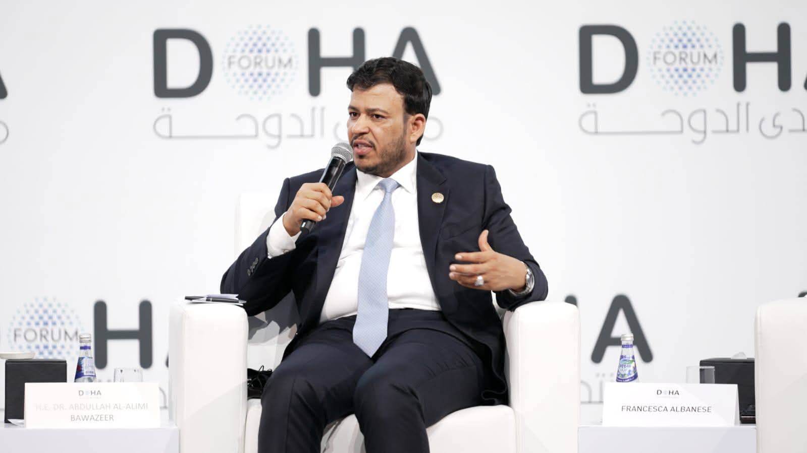 النائب عبدالله العليمي: نريد سلاماً ينهي الانقلاب ويعيد مؤسسات الدولة ويحفظ حق اليمنيين