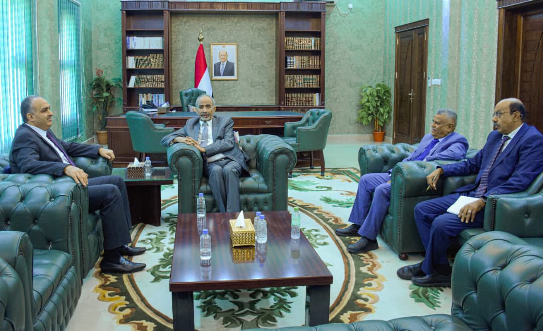 تشديد رئاسي على انتظام صرف الرواتب ومعالجة التدهور الاقتصادي