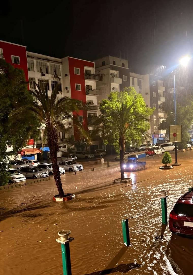 توجيهات برفع الجاهزية مع بدء هطول الأمطار على العاصمة عدن