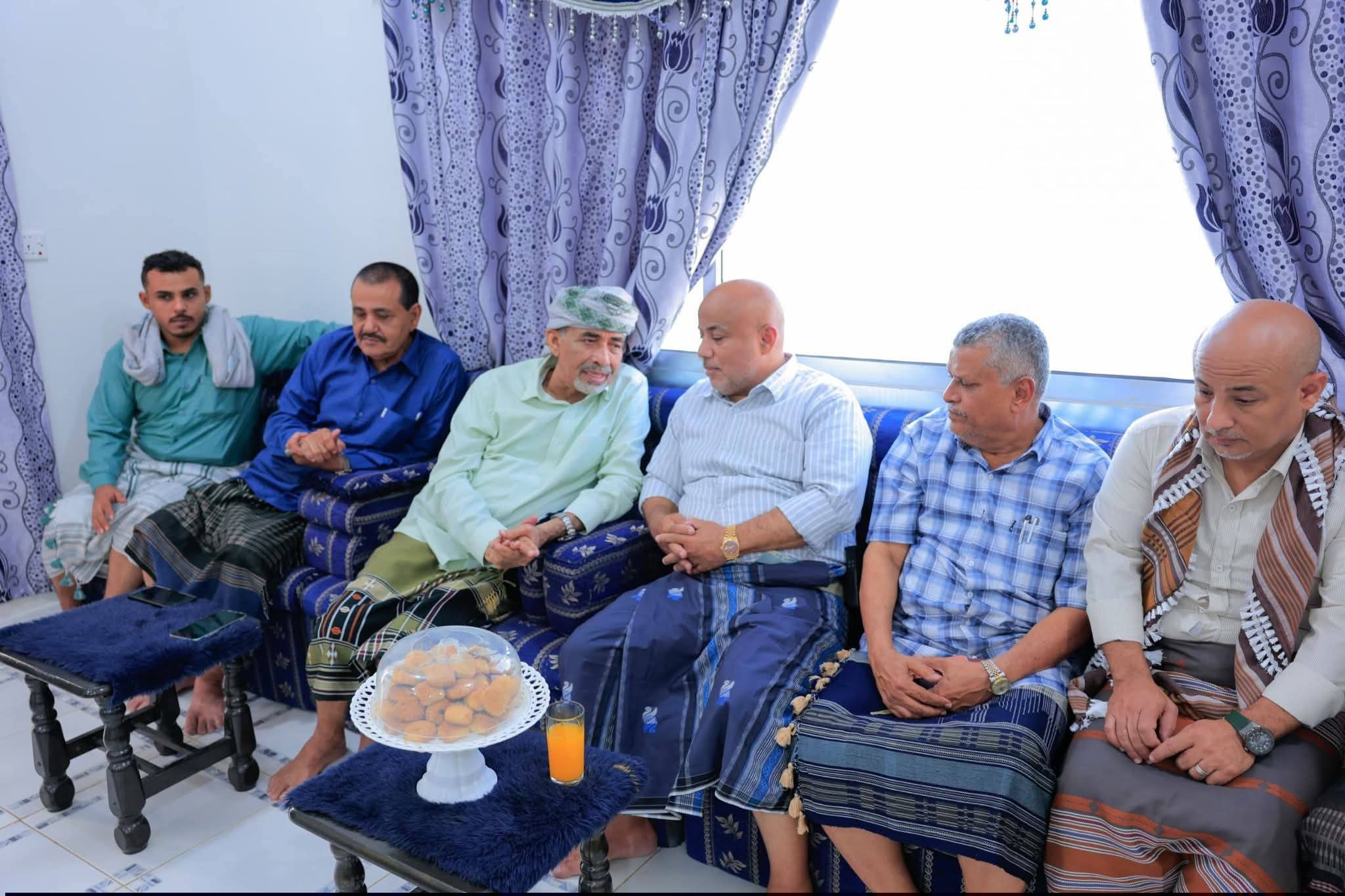 الصبيحي يزور أسر الشهيدين علي عنتر وعلي هادي والفقيد سعيد صالح