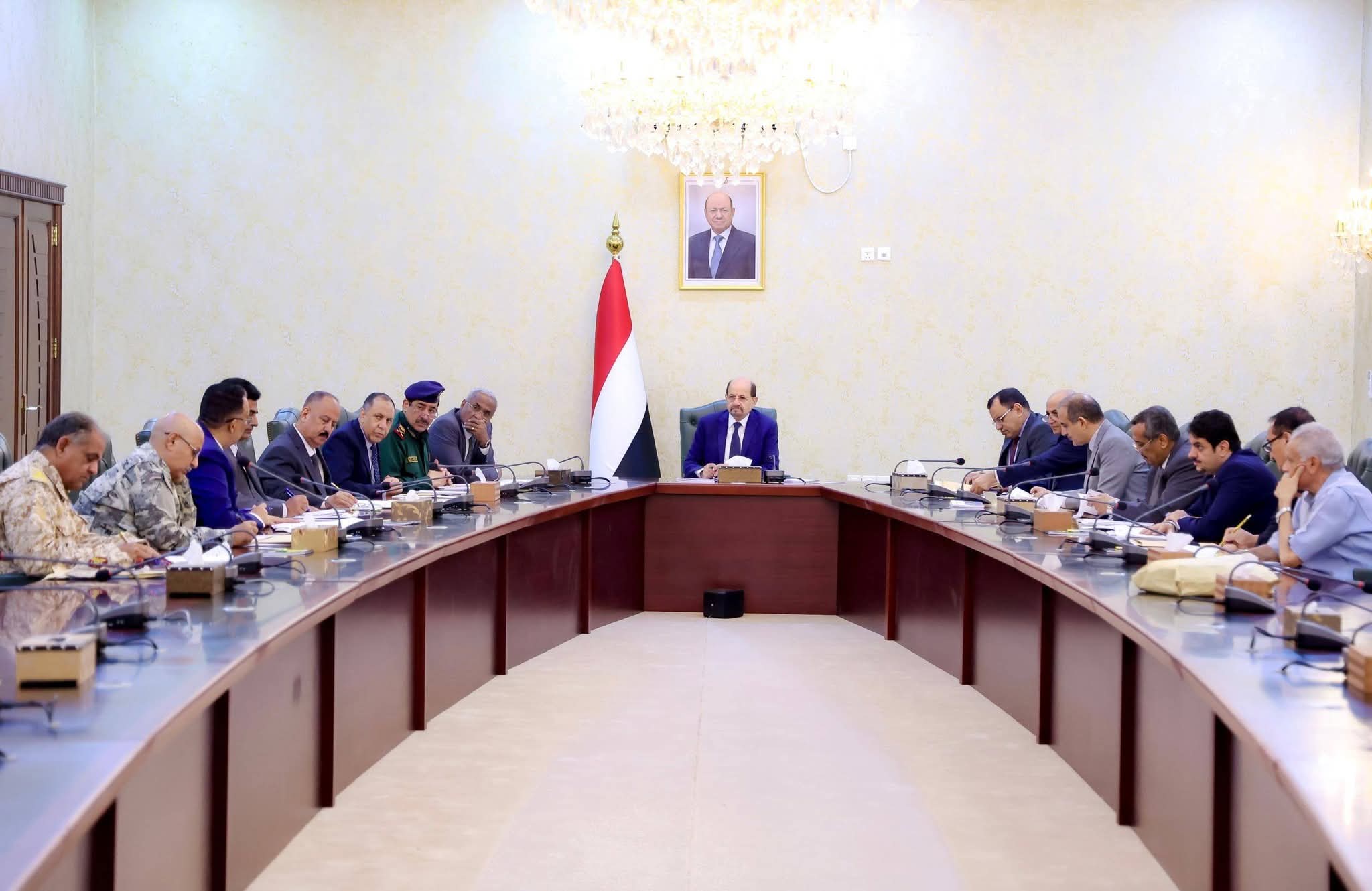 لجنة مكافحة التهريب تؤكد على ضرورة تدوير قيادات وموظفي المنافذ وتصحيح أوضاعها